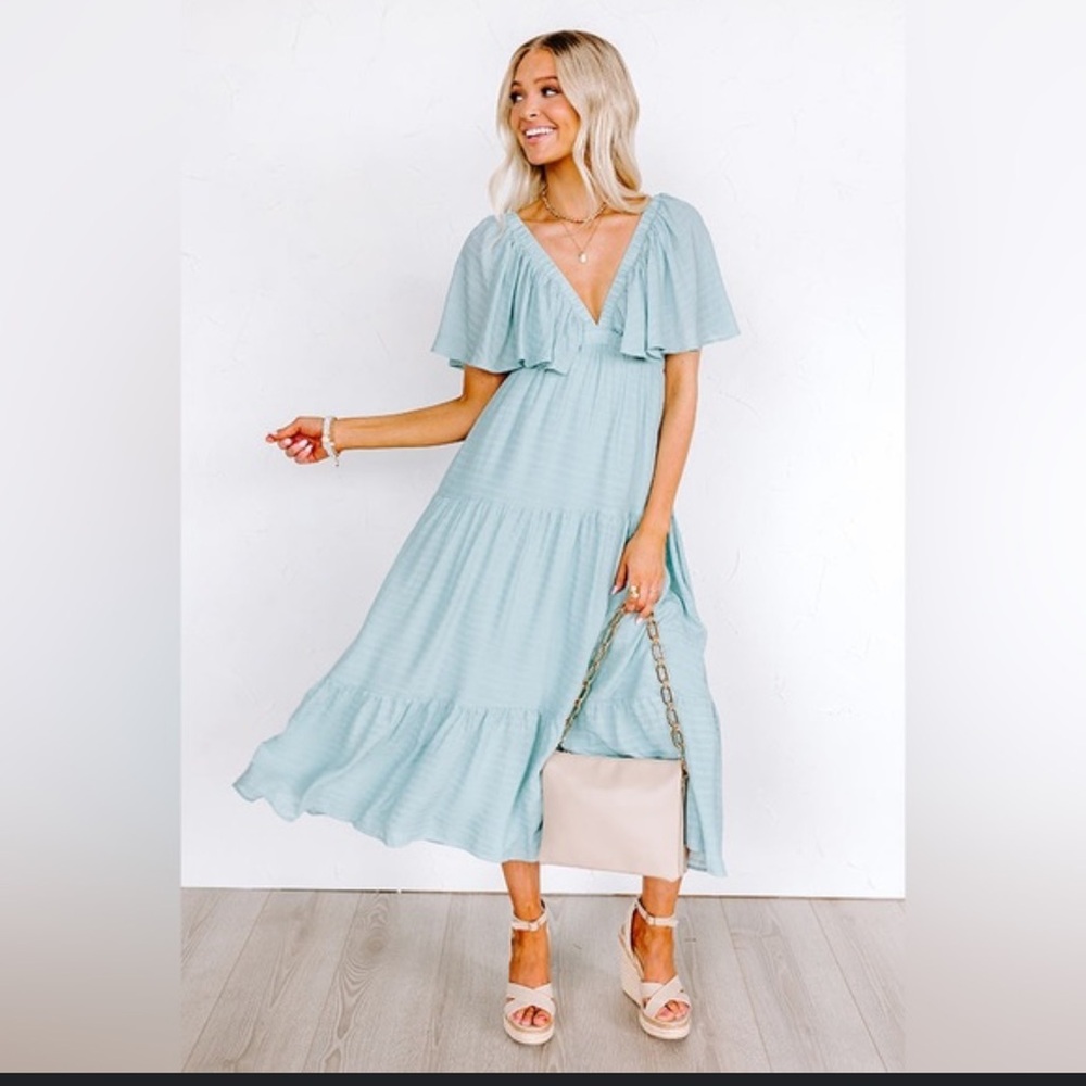 Lalavon TIERED Ruffled Sleeve Maxi DRESS - DUSTY SAGE Size Large